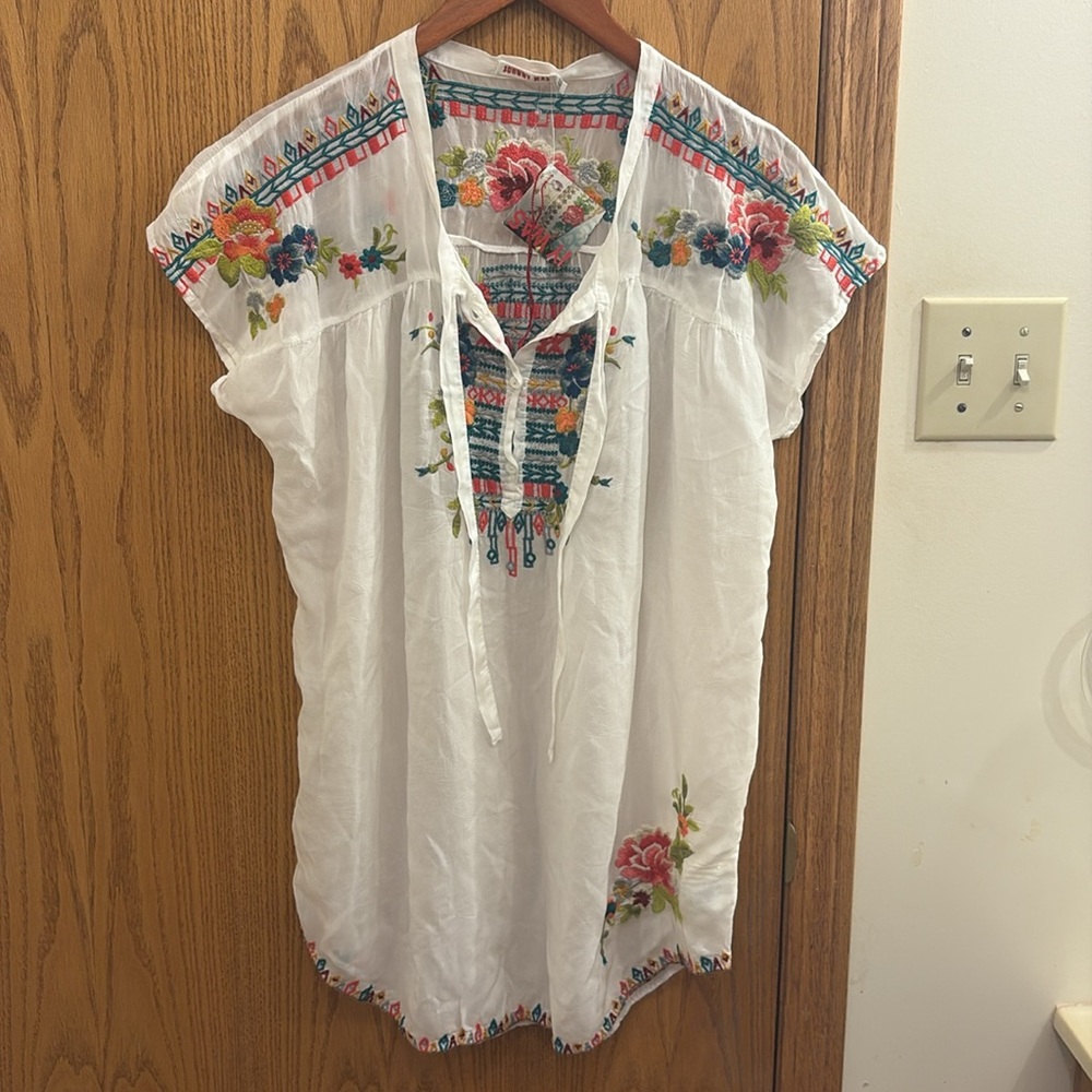NWT Johnny Was Women's White Embroidered Floral Short Sleeve Tie Up Blouse - Picture 3 of 10